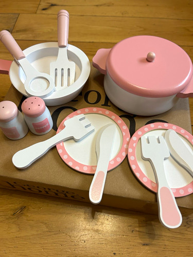 George home pink wooden - home,