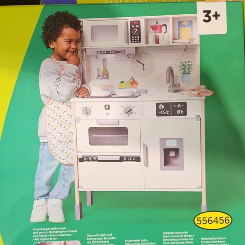 Lupilu wooden play - kitchen,